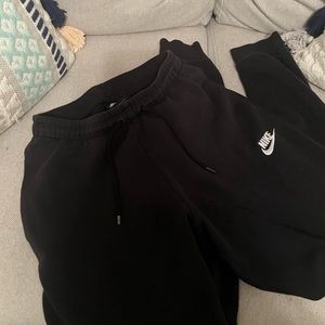 2 pairs of nike sweat pants